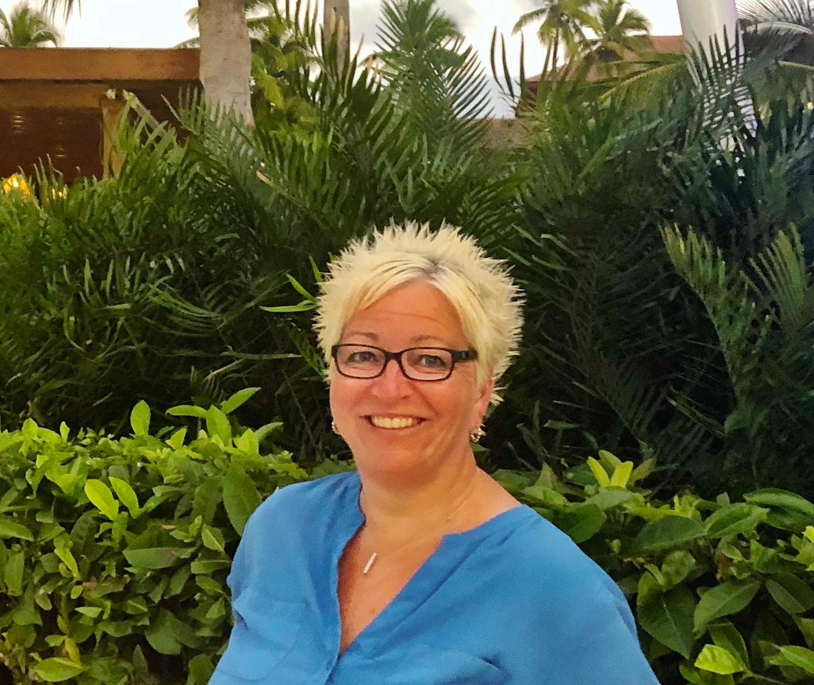 agent-Sarah Moore